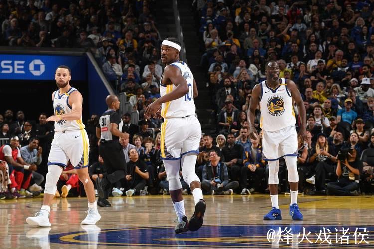 勇士科尔不断尝试阵容，导致连续输球，库里追梦怎么看？