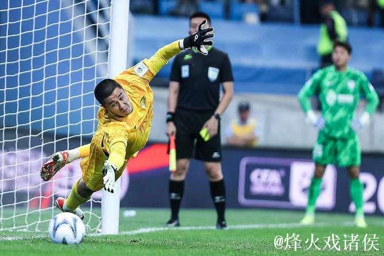 法比奥亲了连扑点球的侯森:要是没有他 我就完了